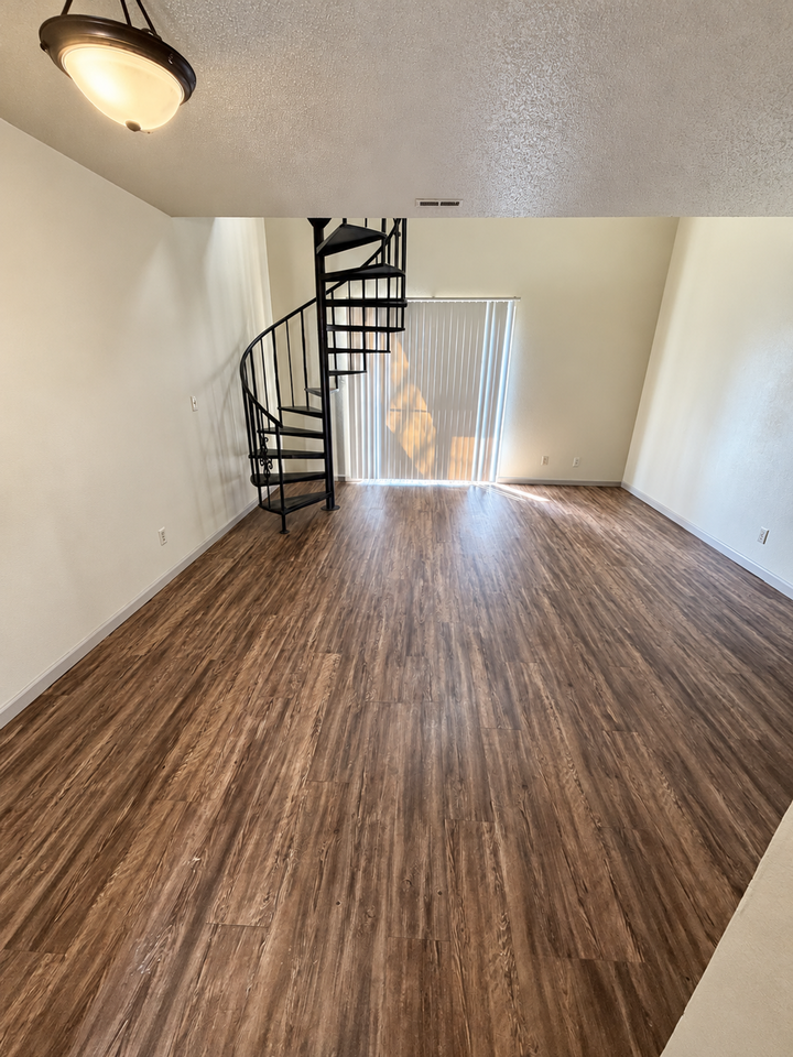 Spanish Villa Apartments - Photo 2 of 8
