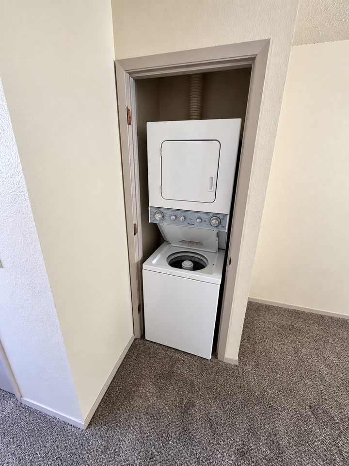 Spanish Villa Apartments - Photo 3 of 8