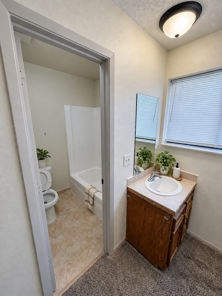Spanish Villa Apartments - Photo 5 of 8
