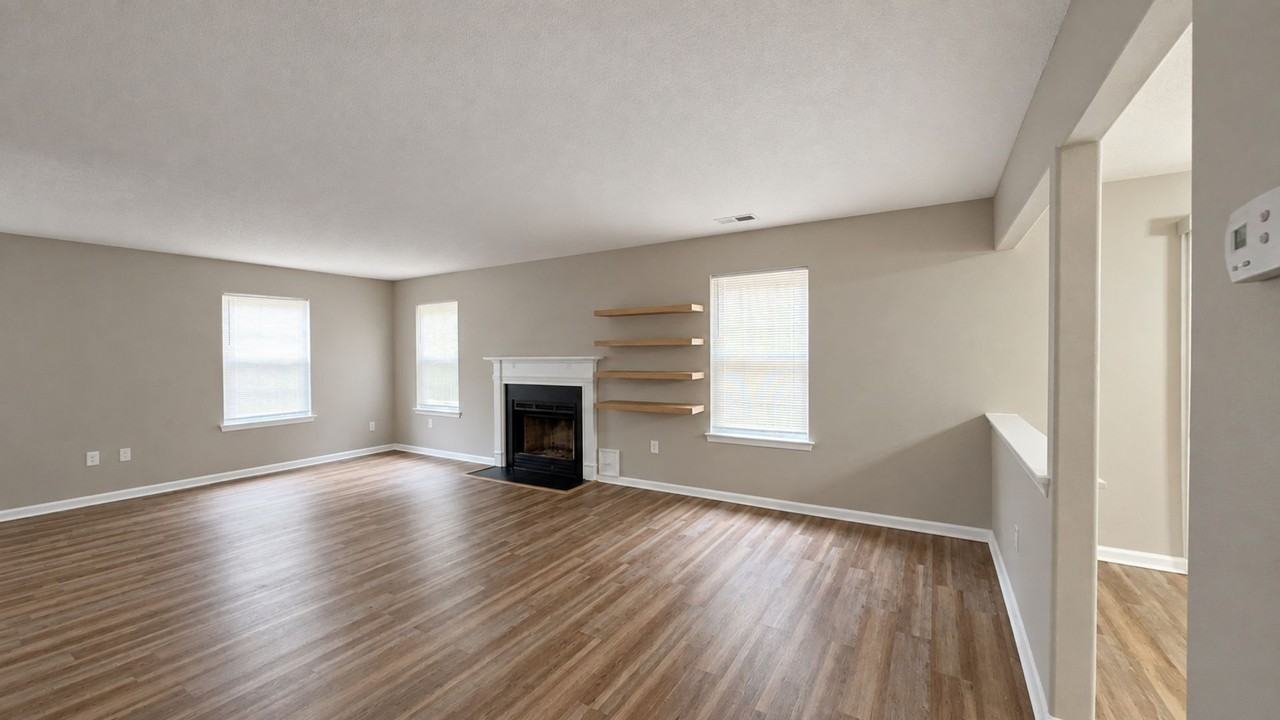 5505 Fountain Ct - Photo 3 of 19