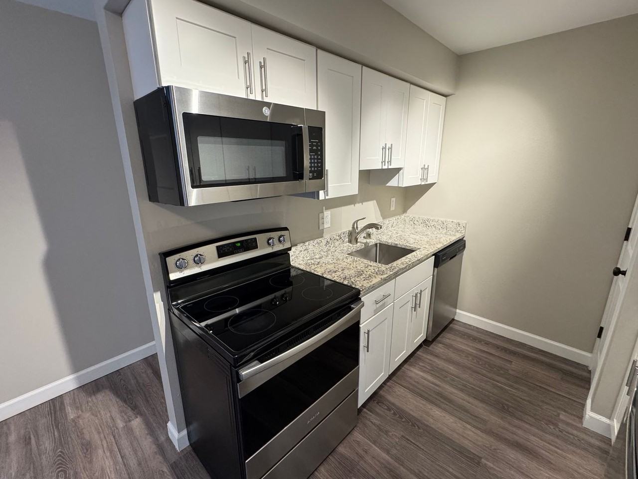 Newly renovated 2 - Photo 5 of 28