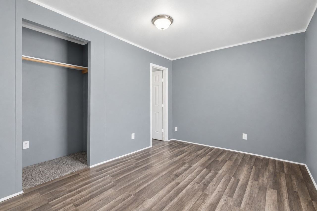 2732 Avenue I - Photo 5 of 25
