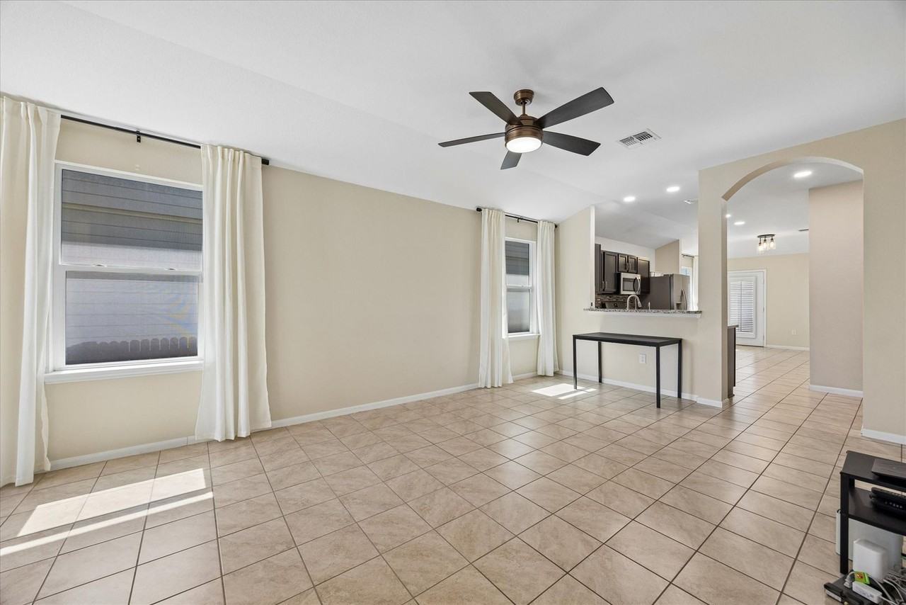 10110 Lampton Ln - Photo 3 of 16