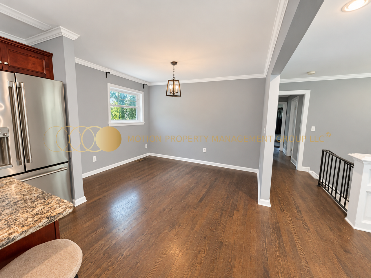 1749 Arkose Dr Se - Photo 3 of 11