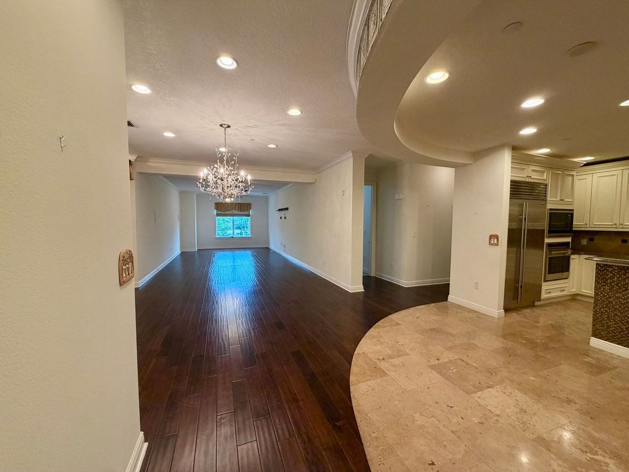 100 S Virginia Ave #320 - Photo 2 of 34