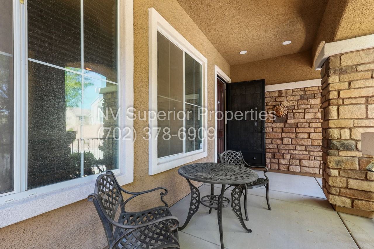 7037 Twin Forks Peak St - Photo 4 of 50