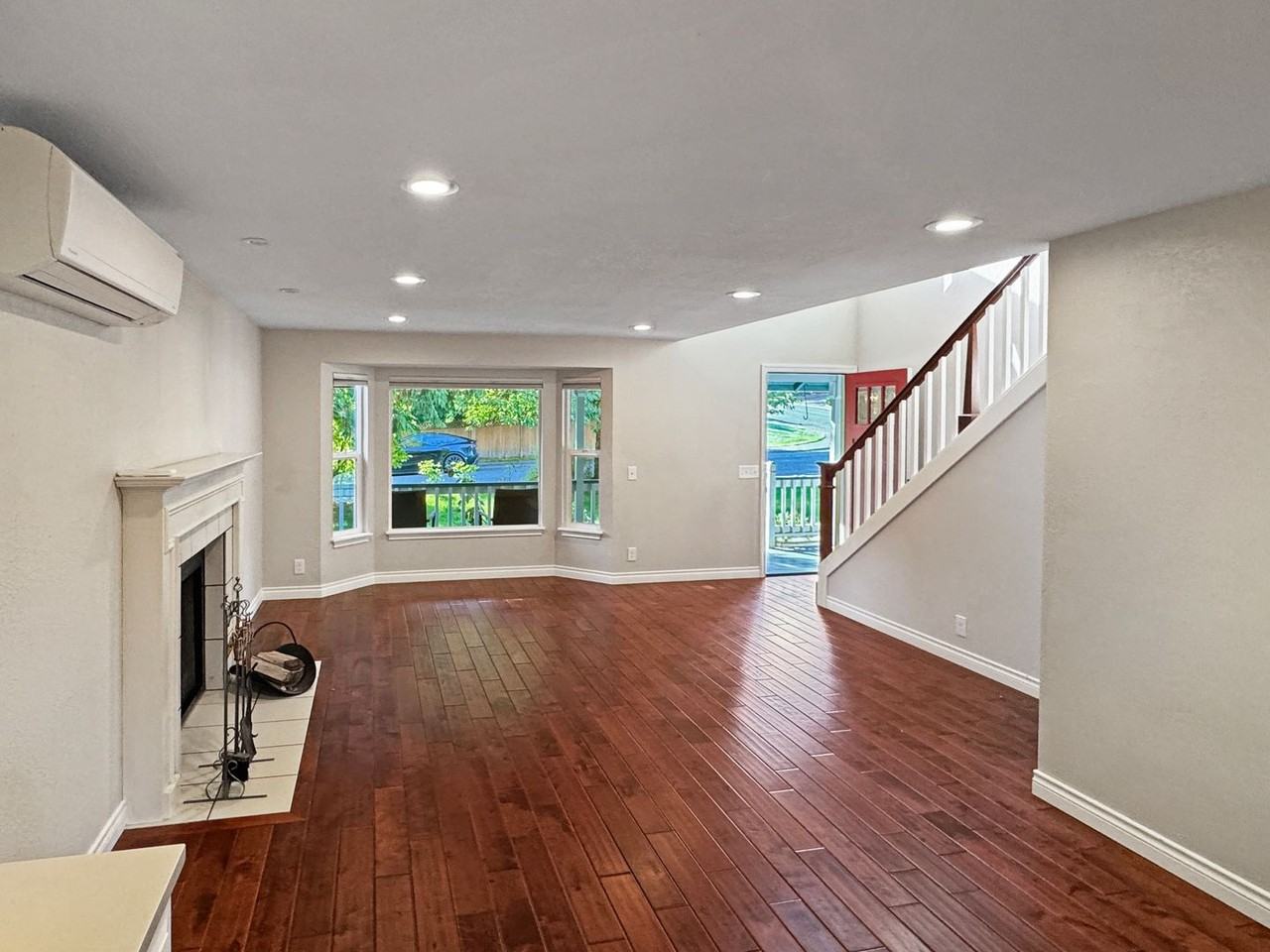 2121 234th Pl Se - Photo 4 of 29