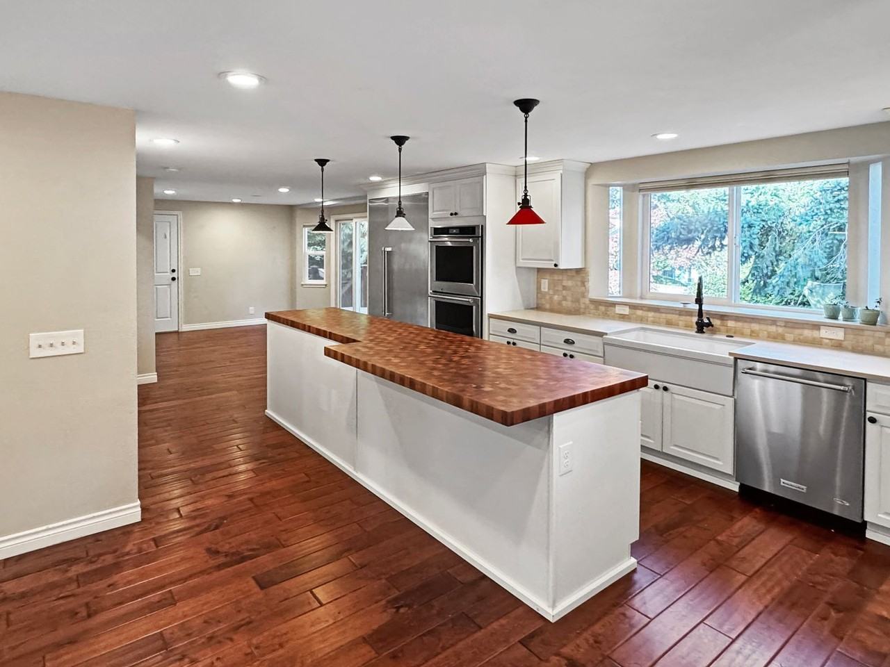 2121 234th Pl Se - Photo 7 of 29