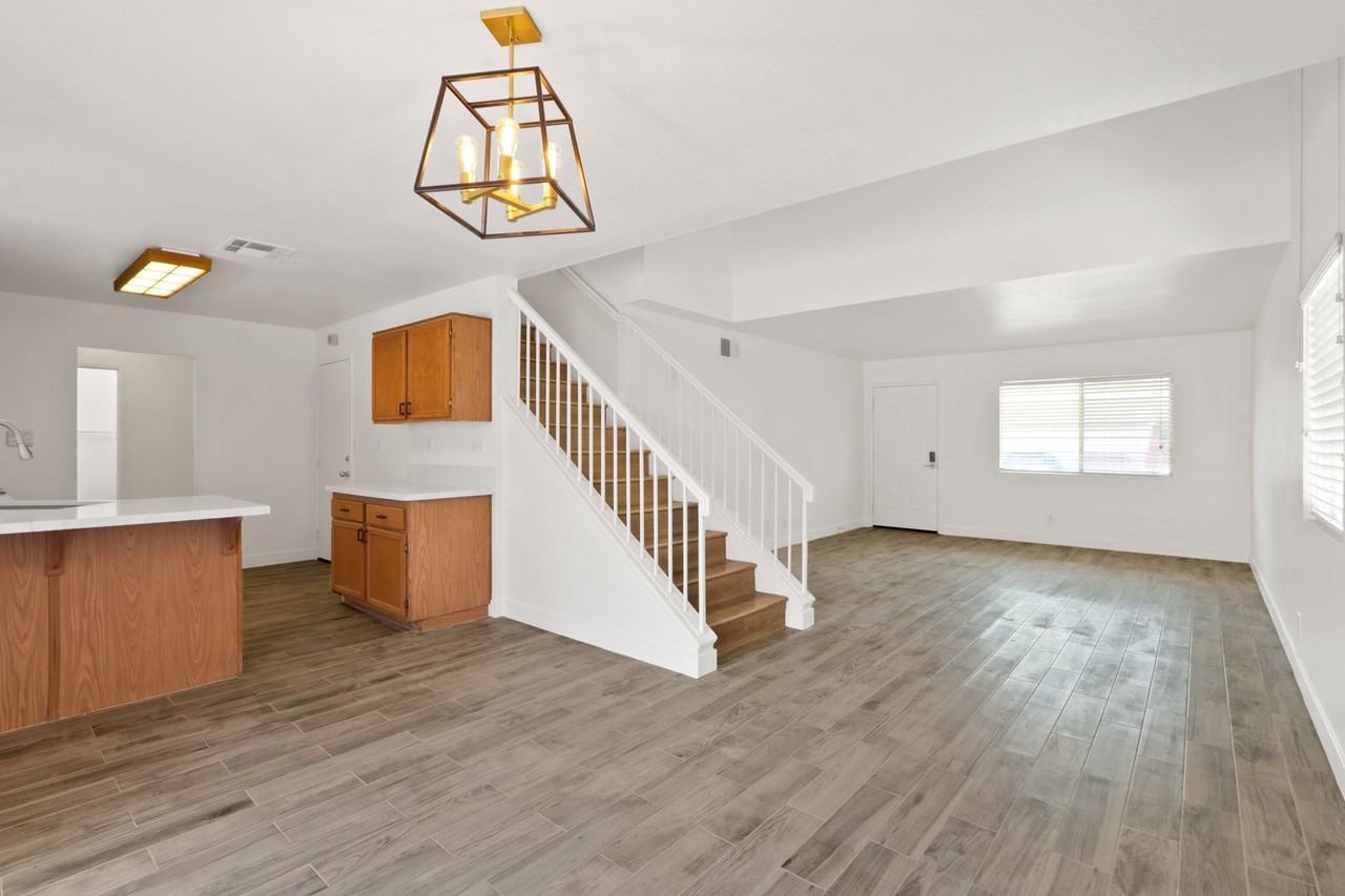 1077 Camellia Ct - Photo 6 of 15