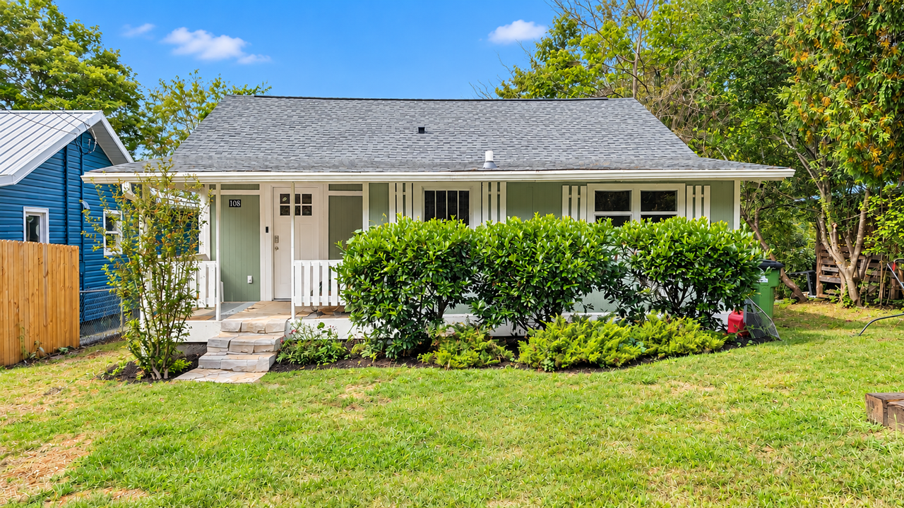 108 Arnold Rd - Photo 2 of 12