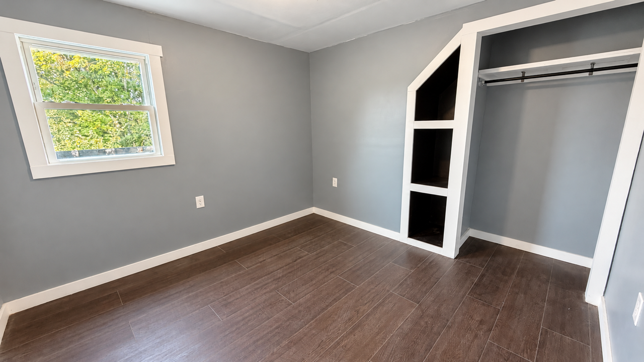 107 State St - Photo 2 of 7