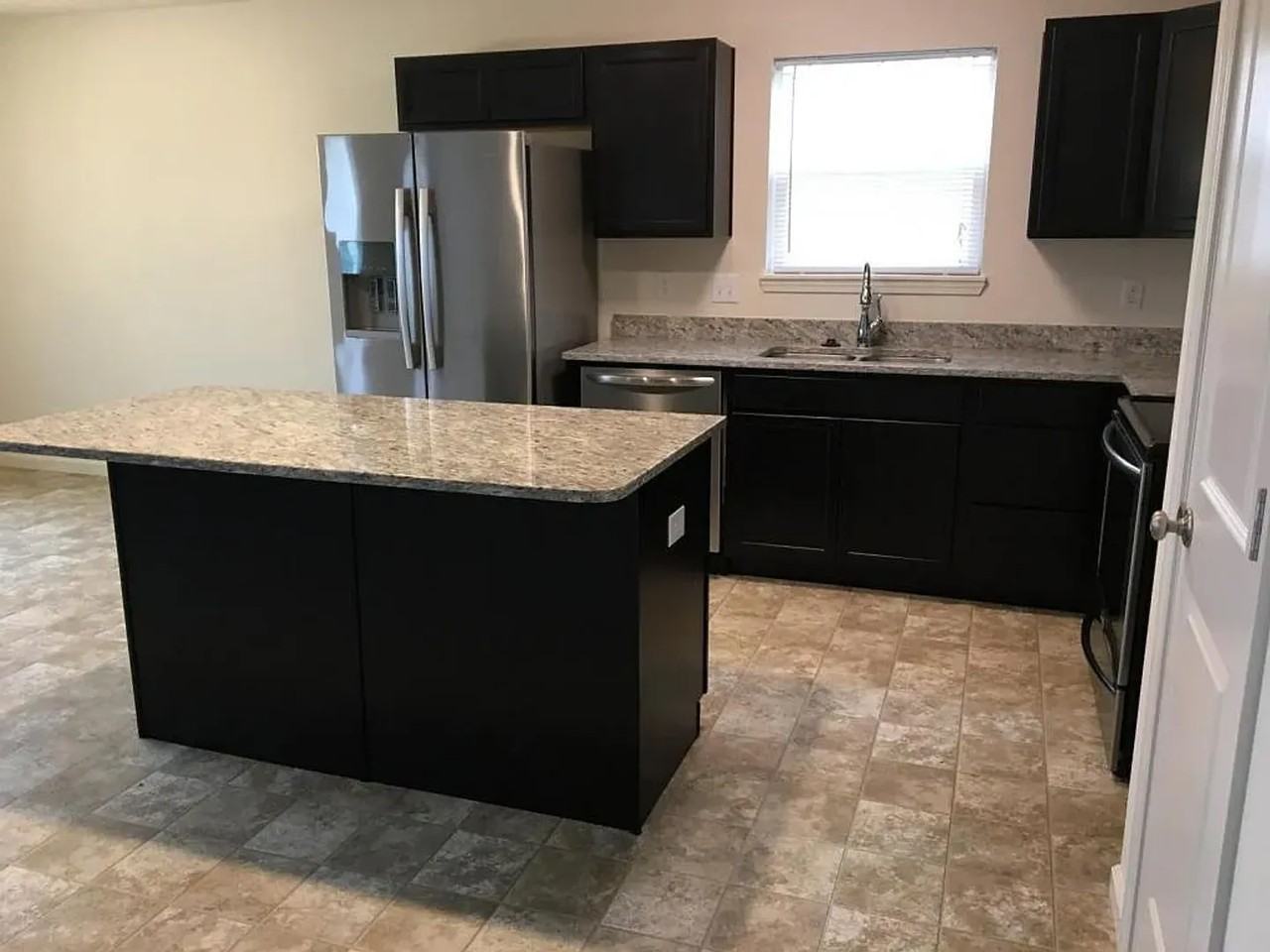 3370 Maitland Dr - Photo 6 of 10