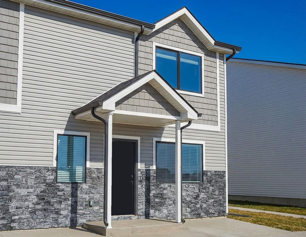 14405 Springbrook Trl - Photo 5 of 32