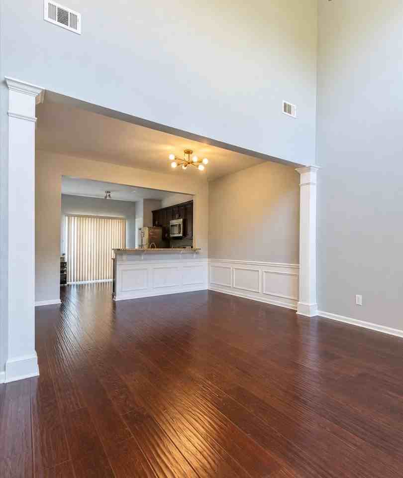 3087 Commonwealth Way - Photo 3 of 23