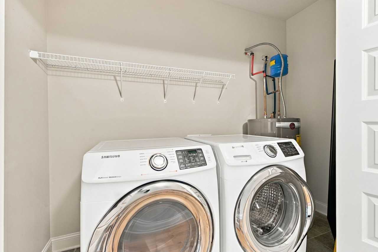 1040 Crescent Fls - Photo 4 of 14