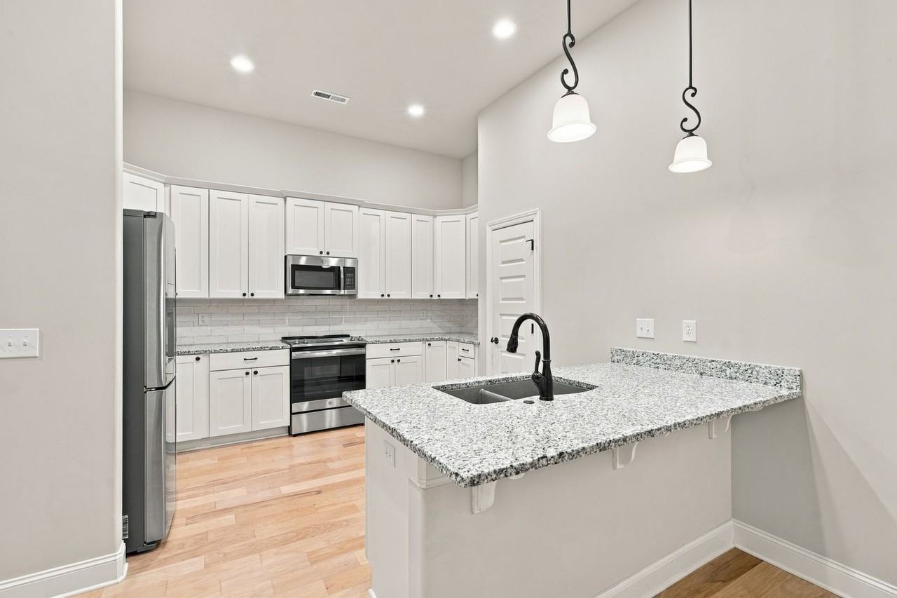 1040 Crescent Fls - Photo 5 of 14