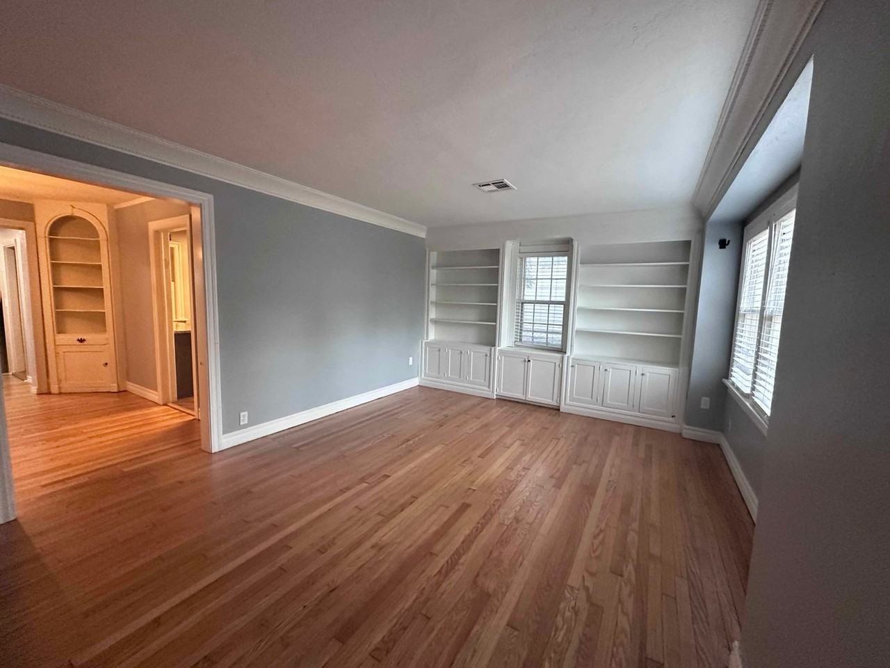 3421 Nw 26th St - Photo 2 of 20