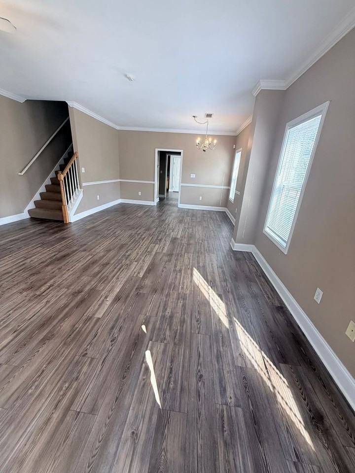 255 Wiltshire Dr - Photo 4 of 17