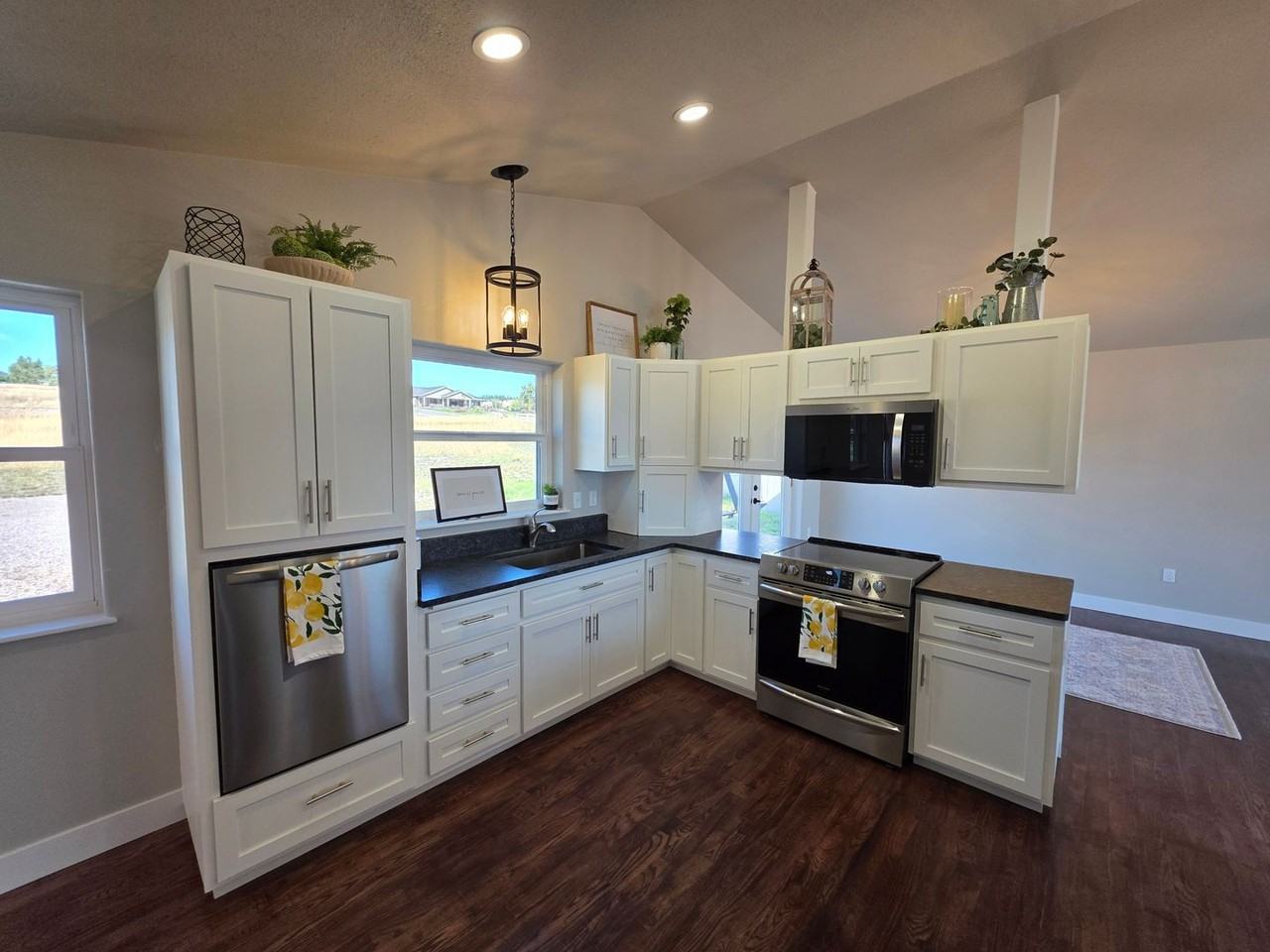 33602 Meadow Rd - Photo 6 of 36