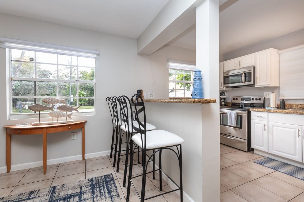 428 Nw 23rd Ave - Photo 6 of 17