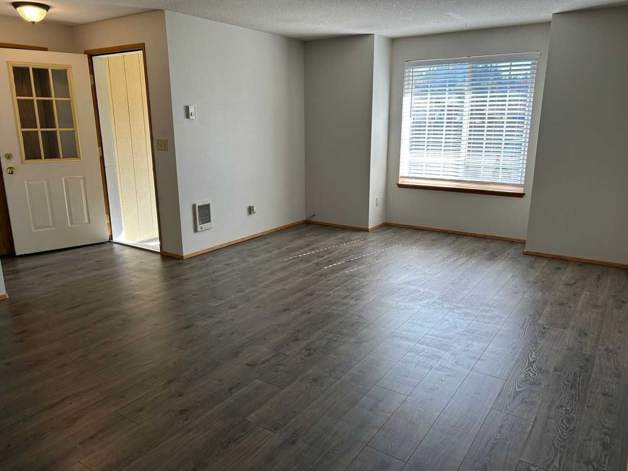 214 Sparks Dr - Photo 3 of 18