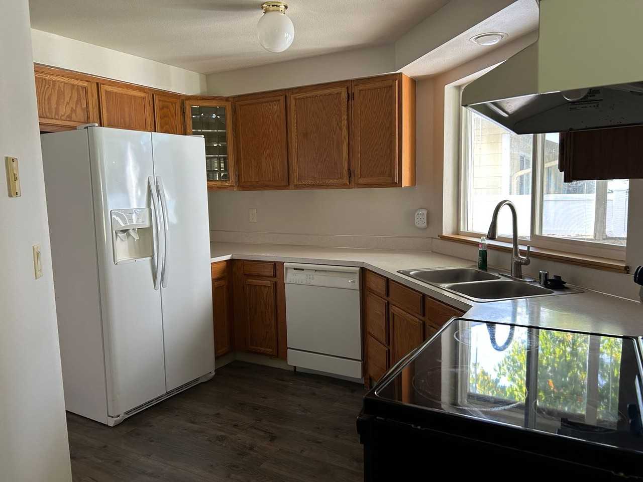 214 Sparks Dr - Photo 5 of 18