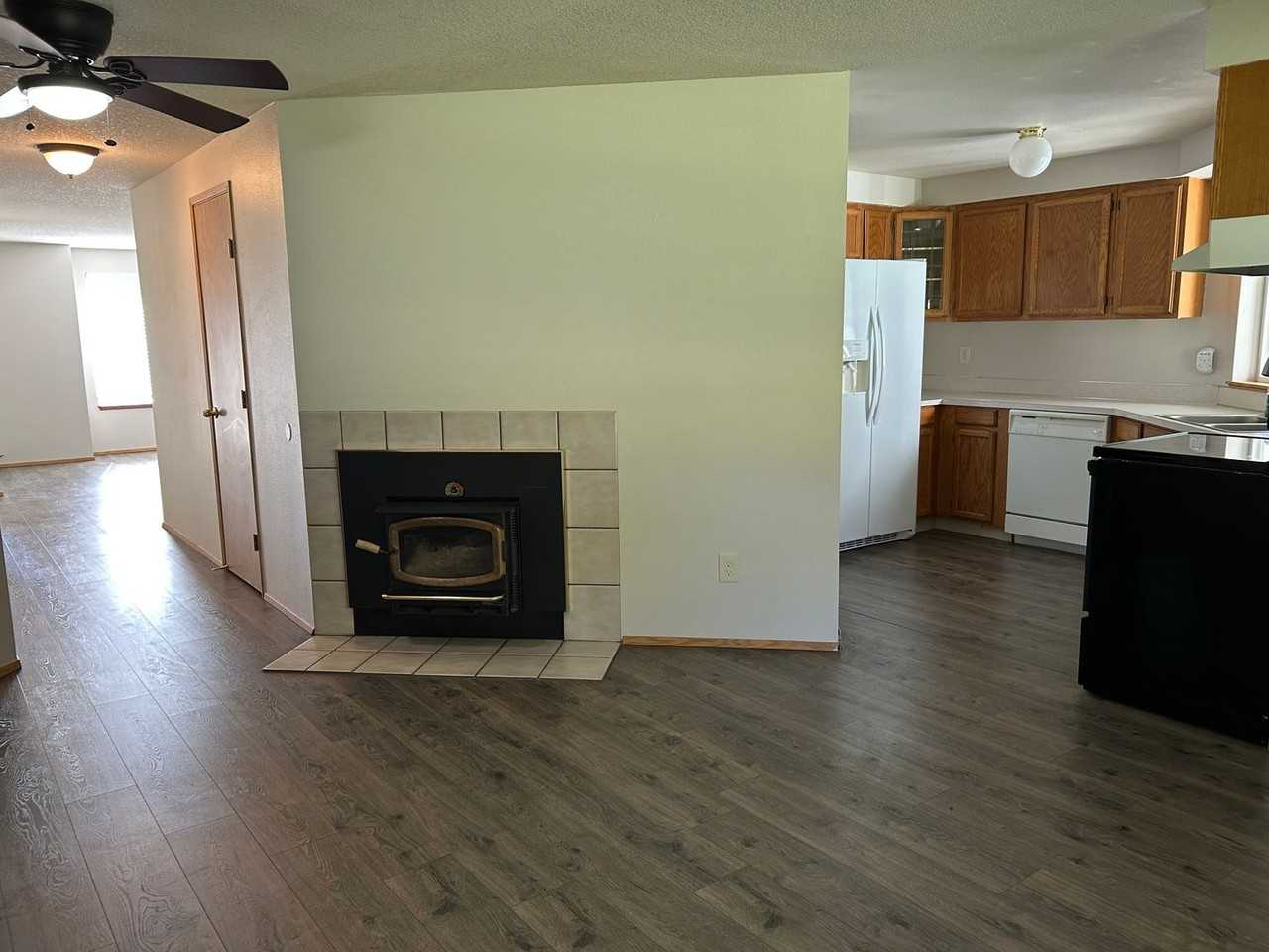 214 Sparks Dr - Photo 7 of 18