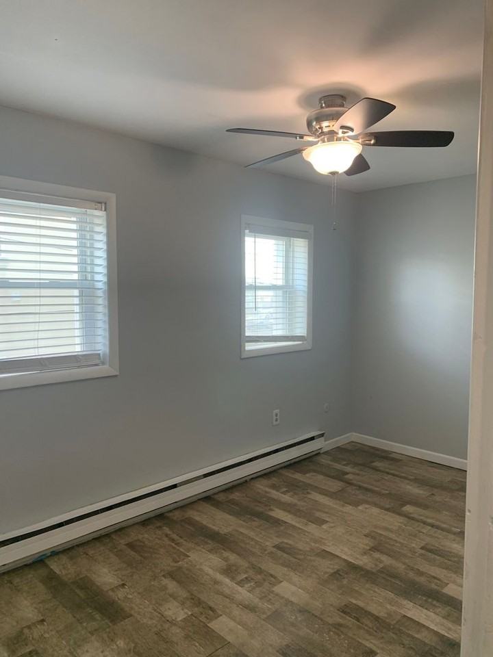 715 Wisteria Rd - Photo 2 of 10