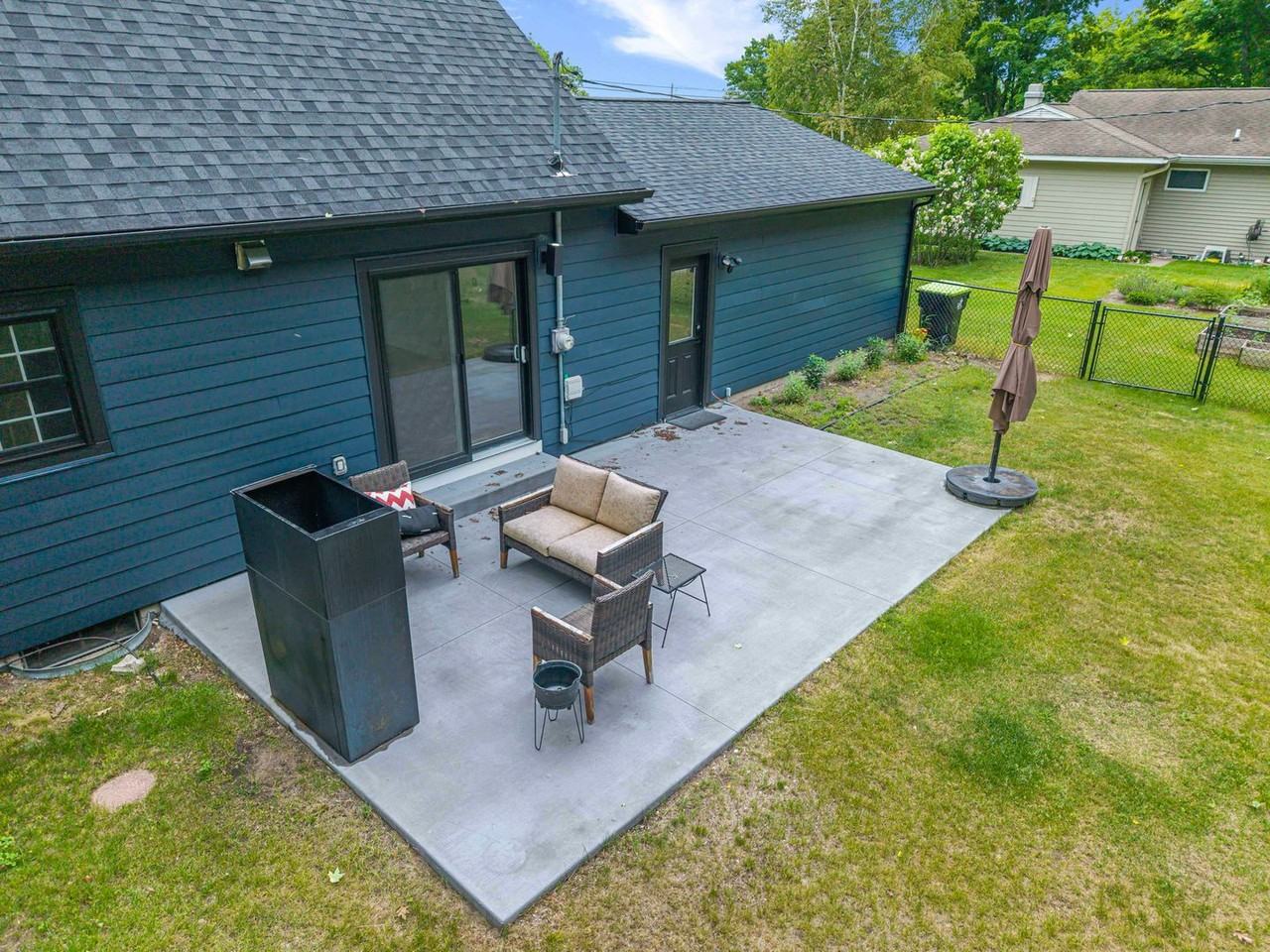 7284 S West Bay Shore Dr - Photo 4 of 50