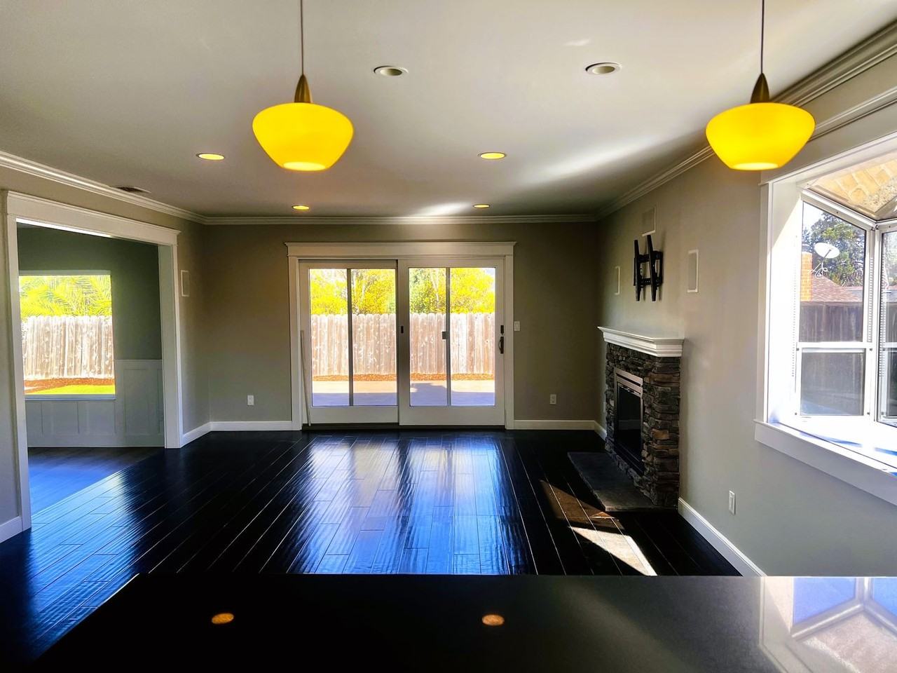 2819 Yosemite Ave - Photo 4 of 19