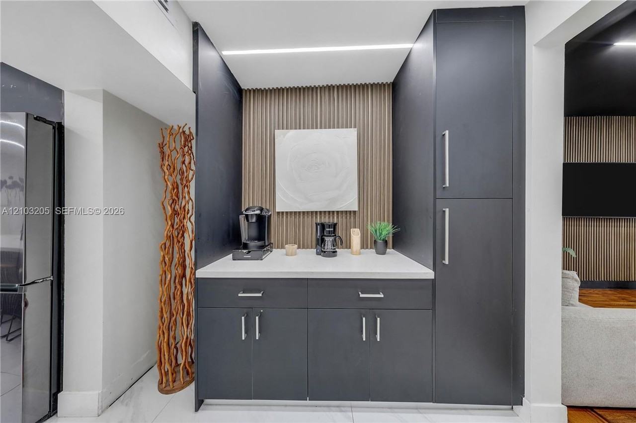 2612 2612 SW 12th Street Main, Miami, FL 33135 - 4818 #4818 - Photo 4 of 16
