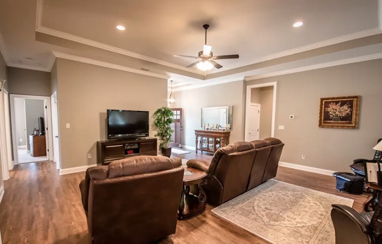 3558 Desirable Dr - Photo 5 of 16