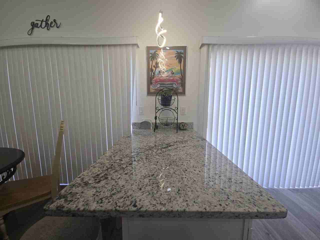 3707 Champagne Ave - Photo 4 of 13
