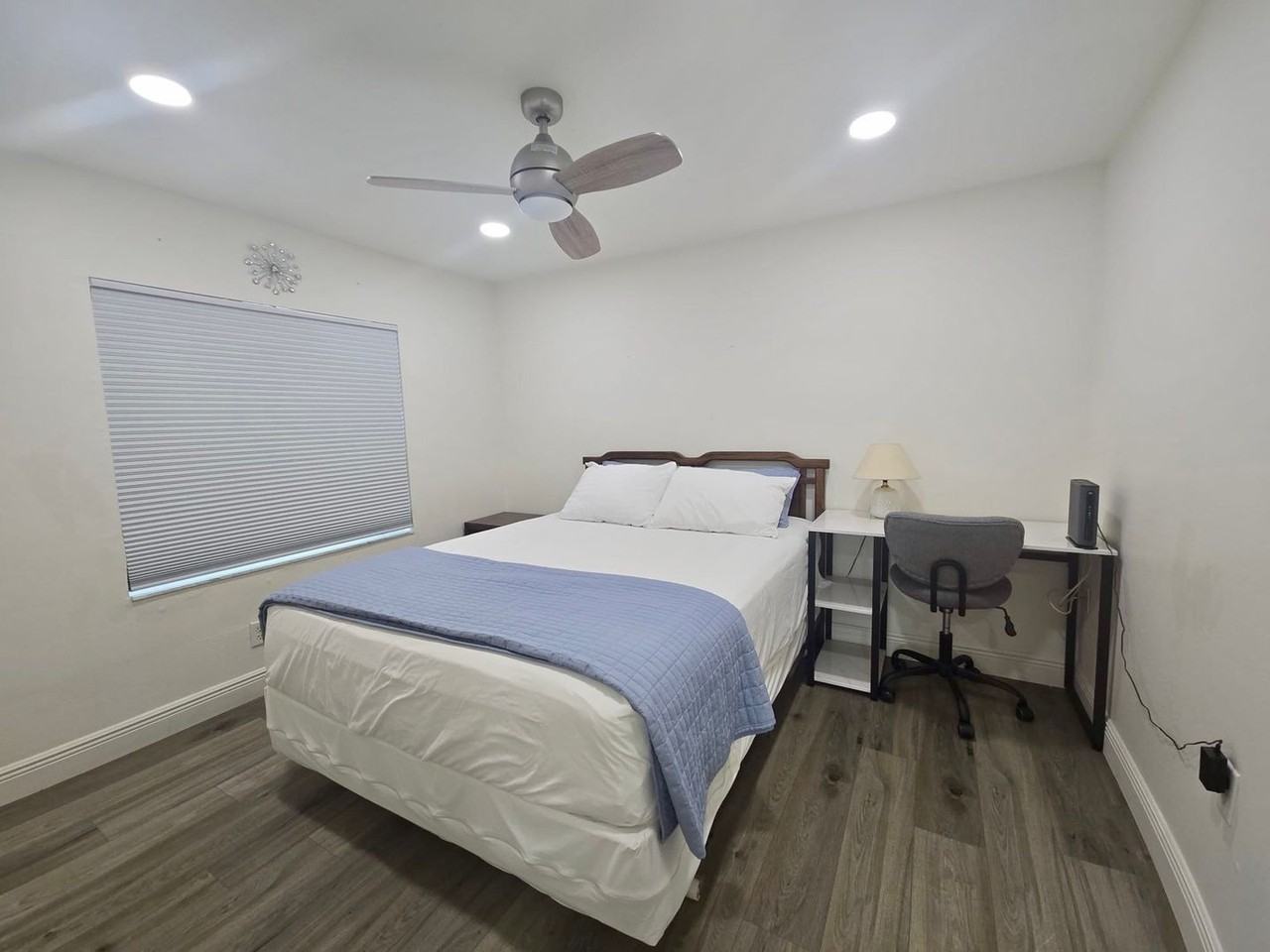 3707 Champagne Ave - Photo 5 of 13