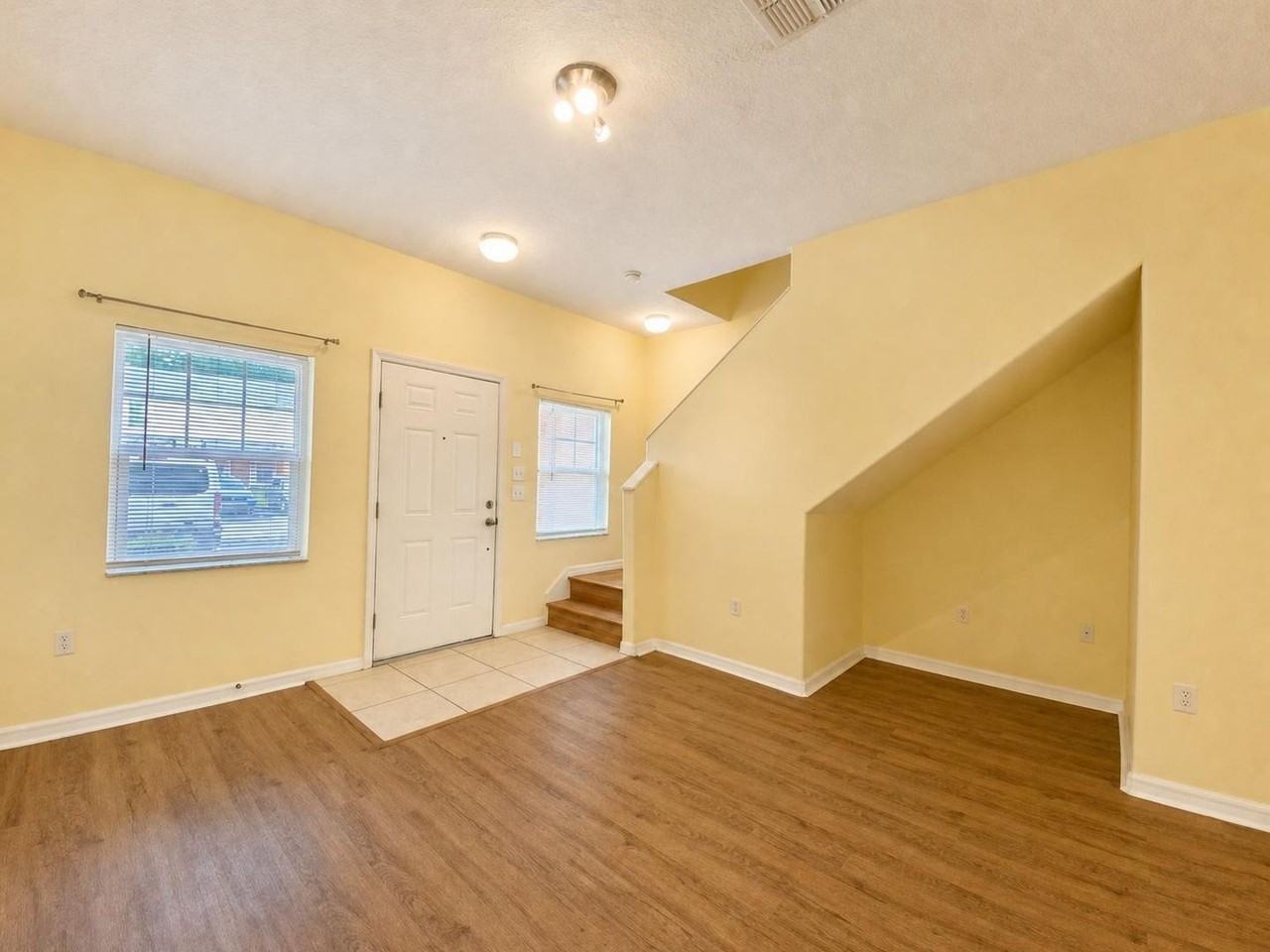 4154 Winding Vine Dr - Photo 3 of 23