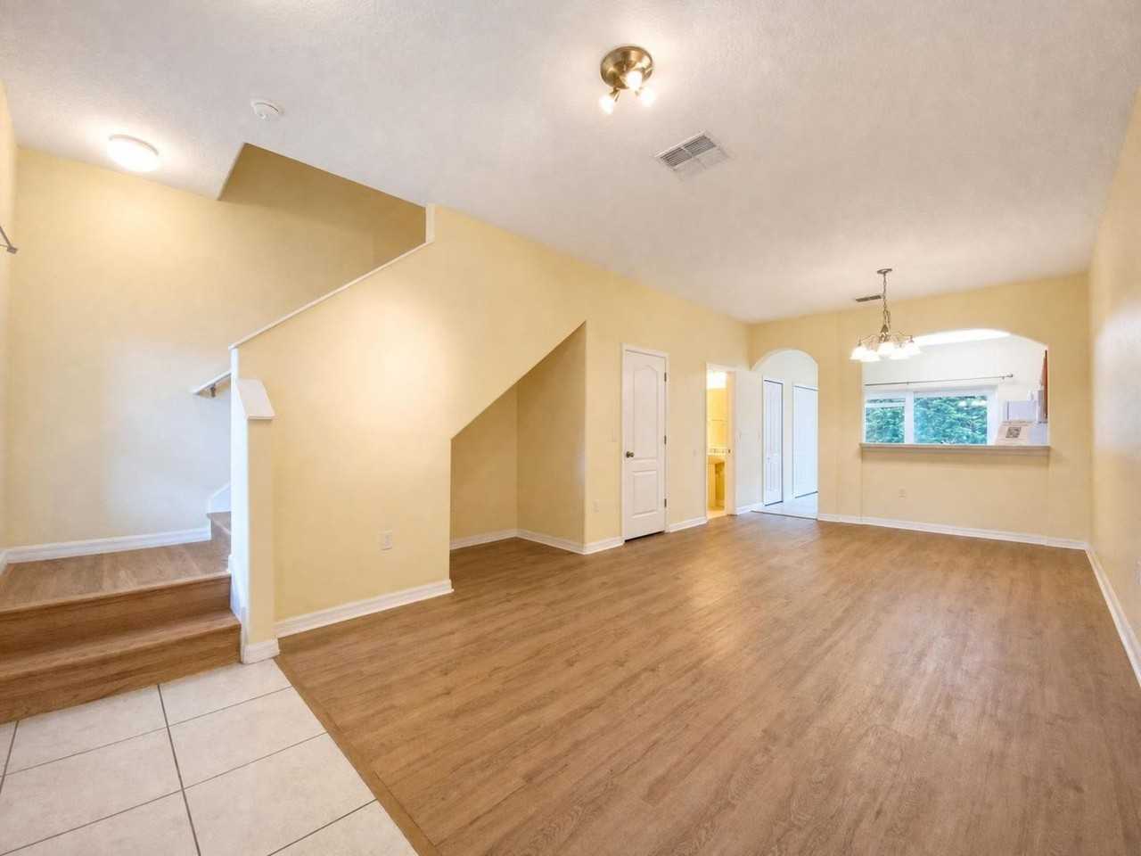 4154 Winding Vine Dr - Photo 5 of 23
