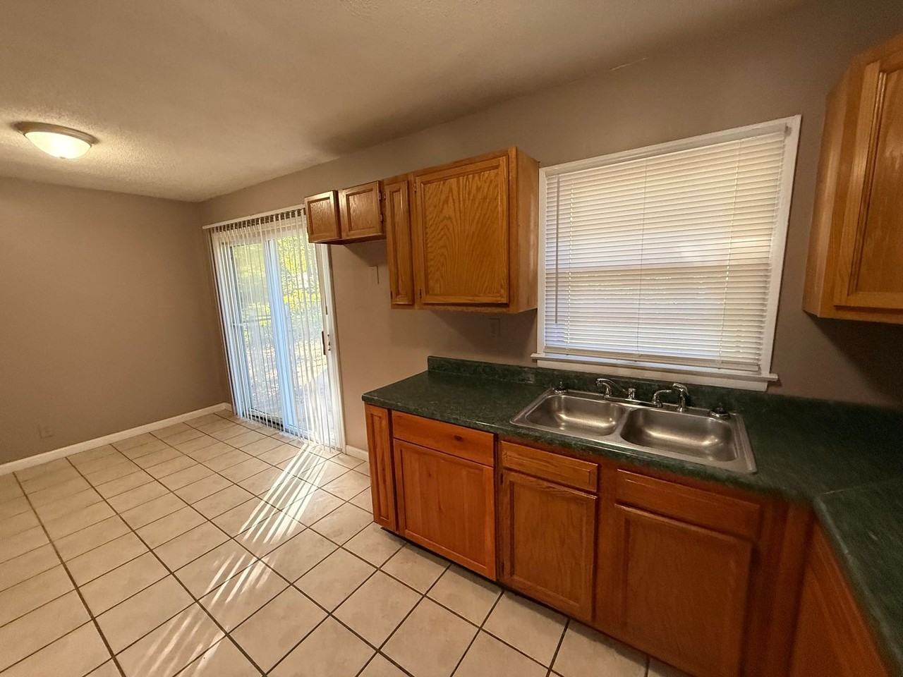 241 Crestwood Ln - Photo 5 of 14