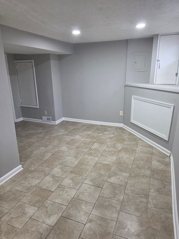1431 Charlestown Dr - Photo 6 of 8