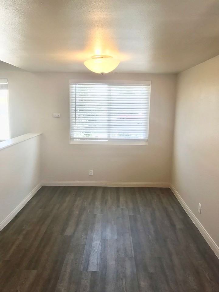 21147 Denker Ave - Photo 4 of 15