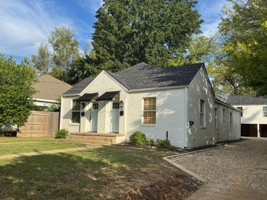 featured image of 611 Lindsey Ln