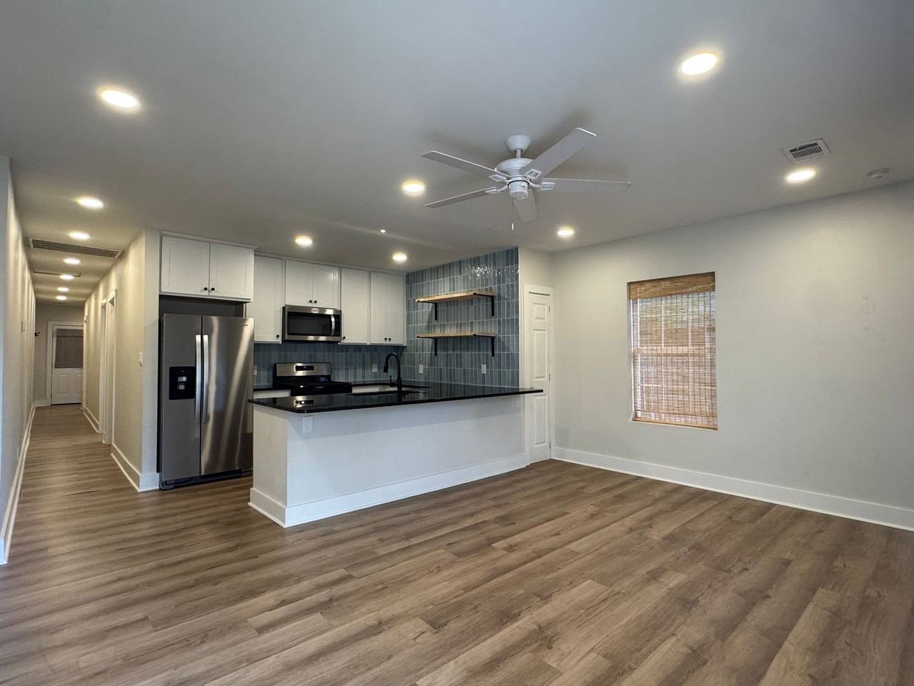 611 Lindsey Ln - Photo 6 of 26