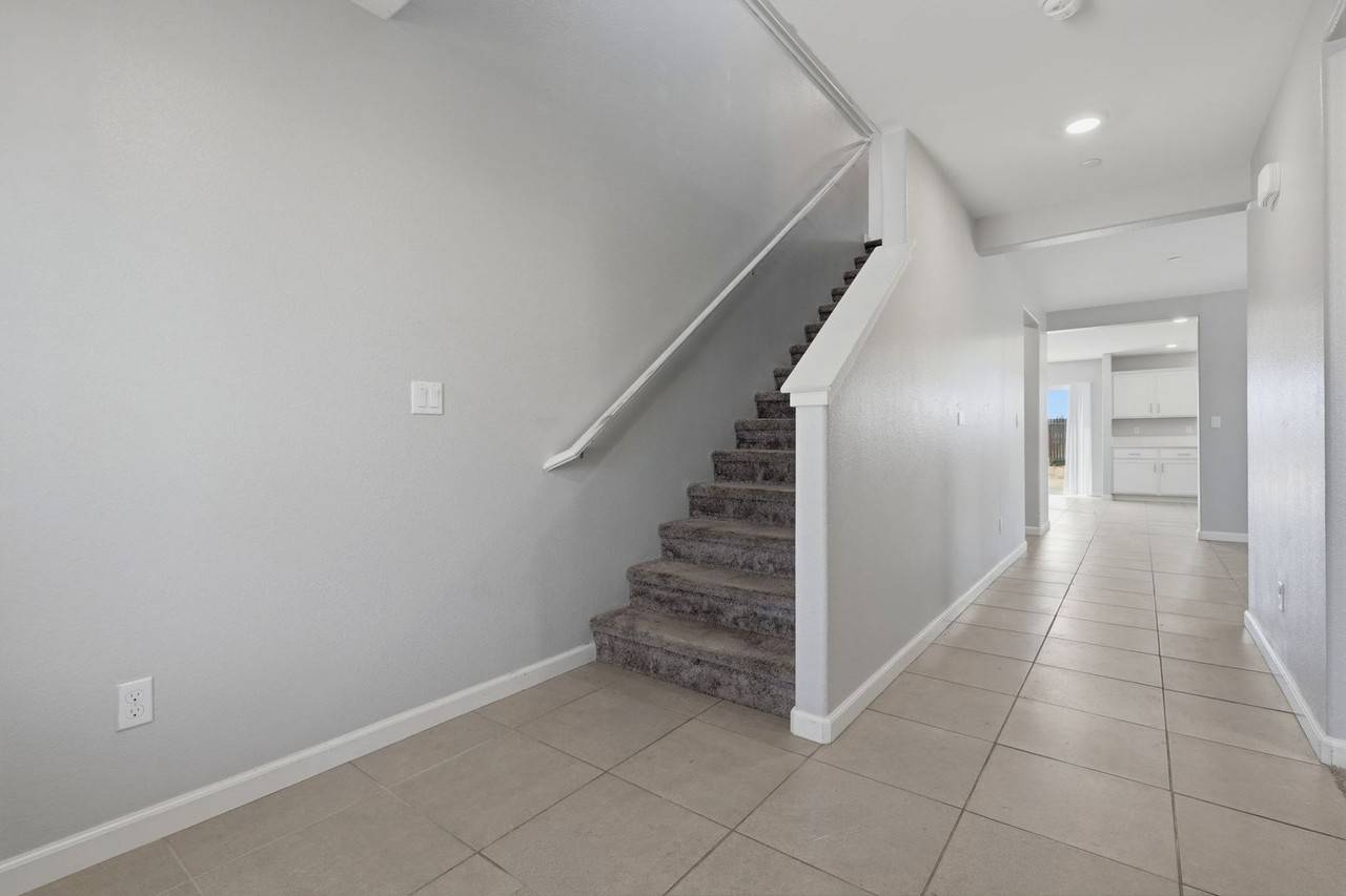 101 E Sedona Ave - Photo 6 of 41