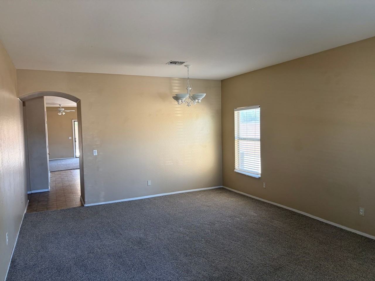 3175 W Silver Creek Dr - Photo 3 of 17