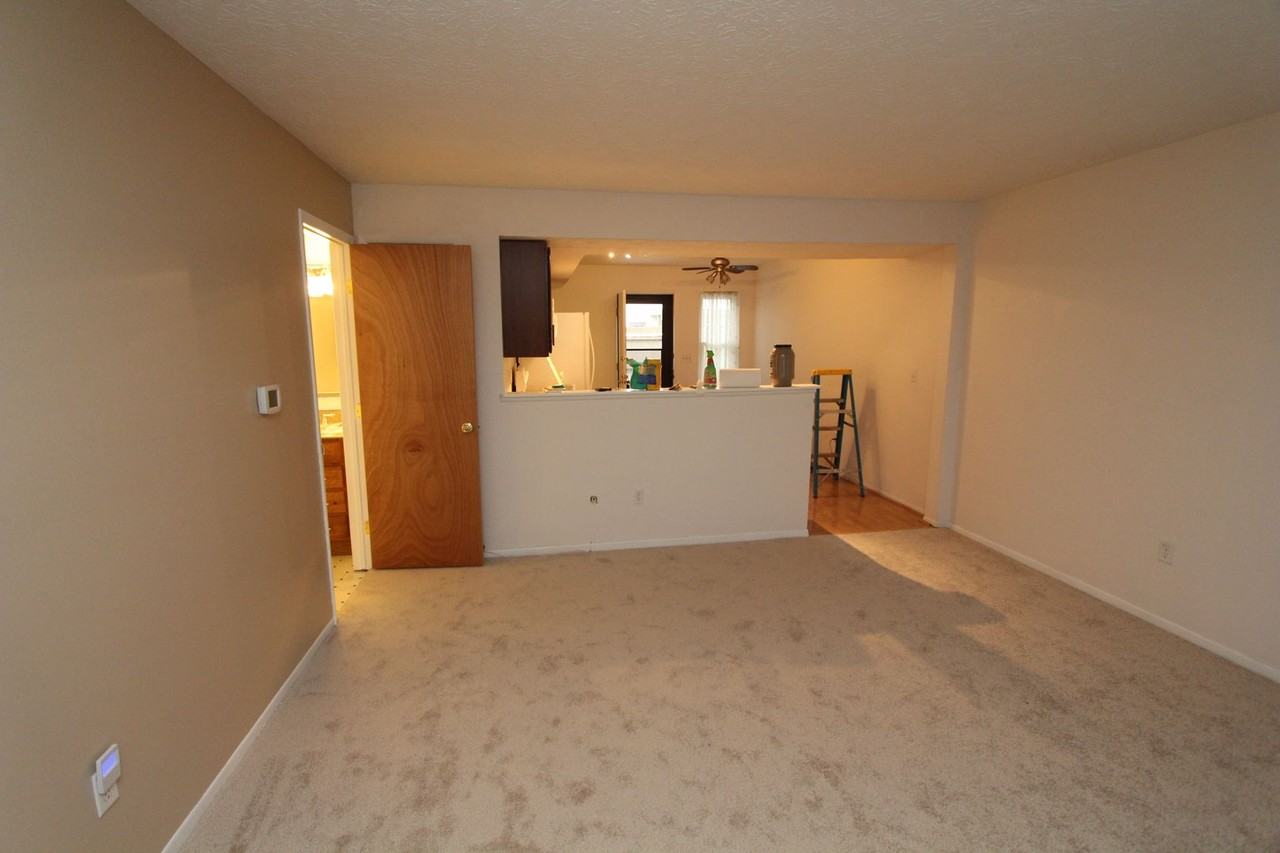 3242 Summerdale Ln - Photo 3 of 12
