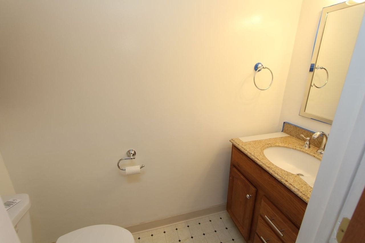 3242 Summerdale Ln - Photo 5 of 12