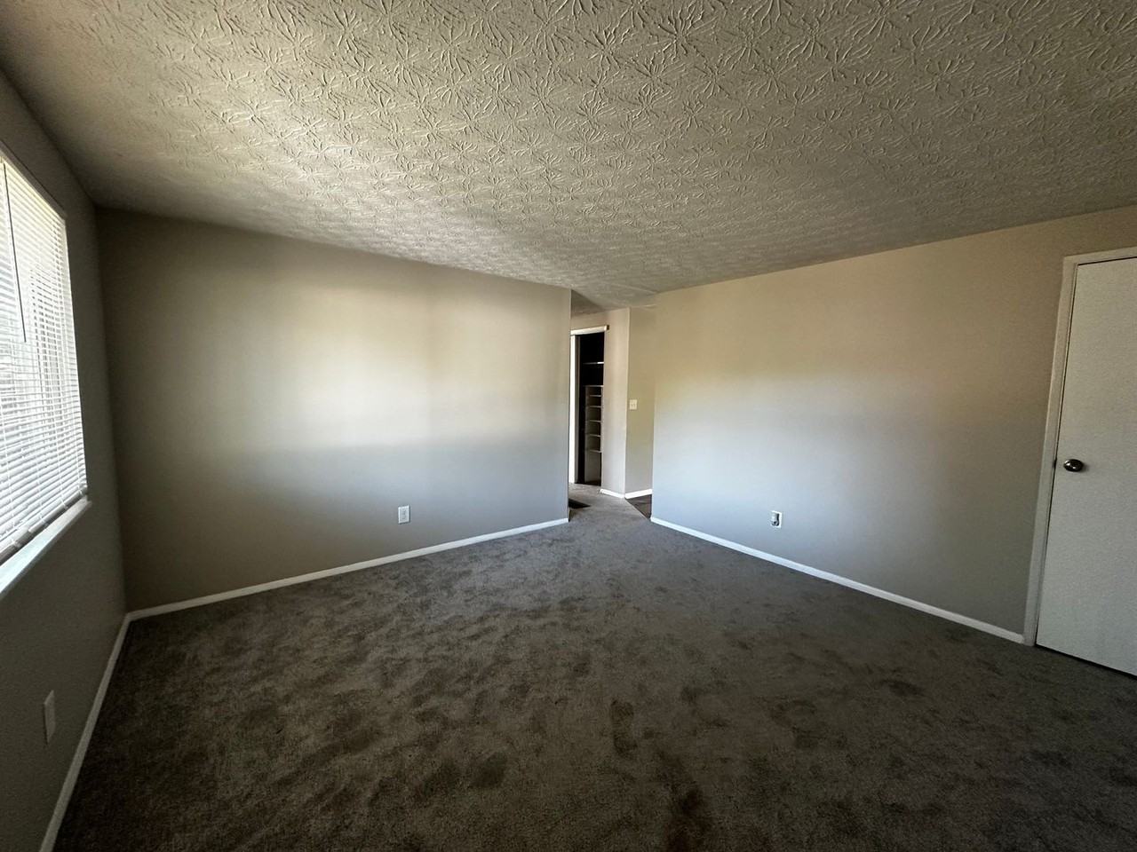 3411 Clarkston Ave - Photo 3 of 19