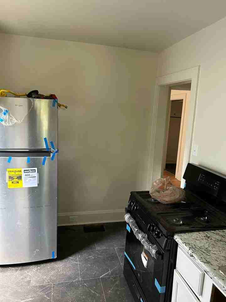 2046 Highland Ave - Photo 6 of 15
