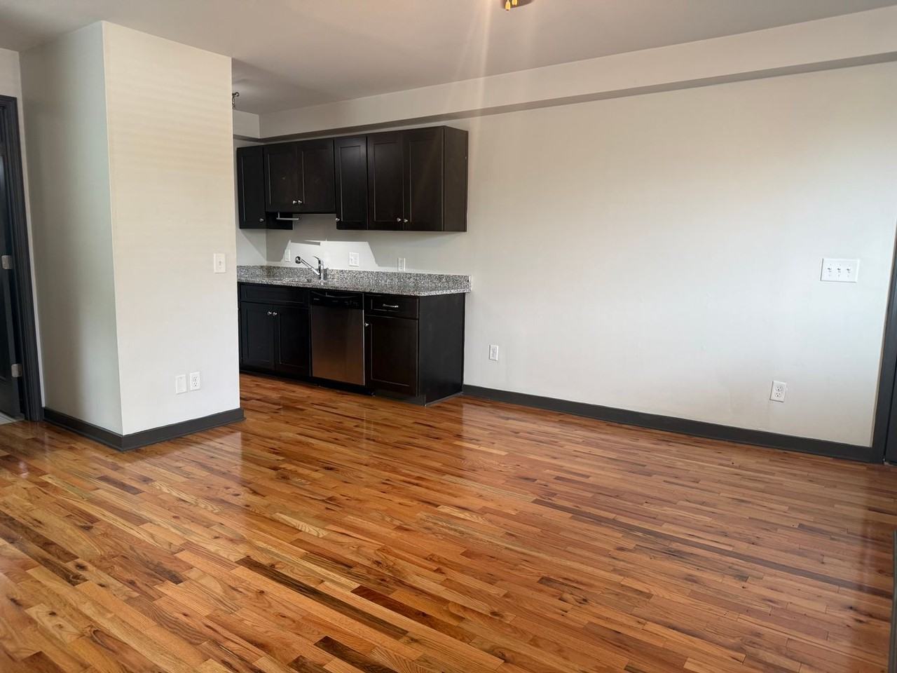 The Ridgewood Apartments in Woodbine - Photo 6 of 35