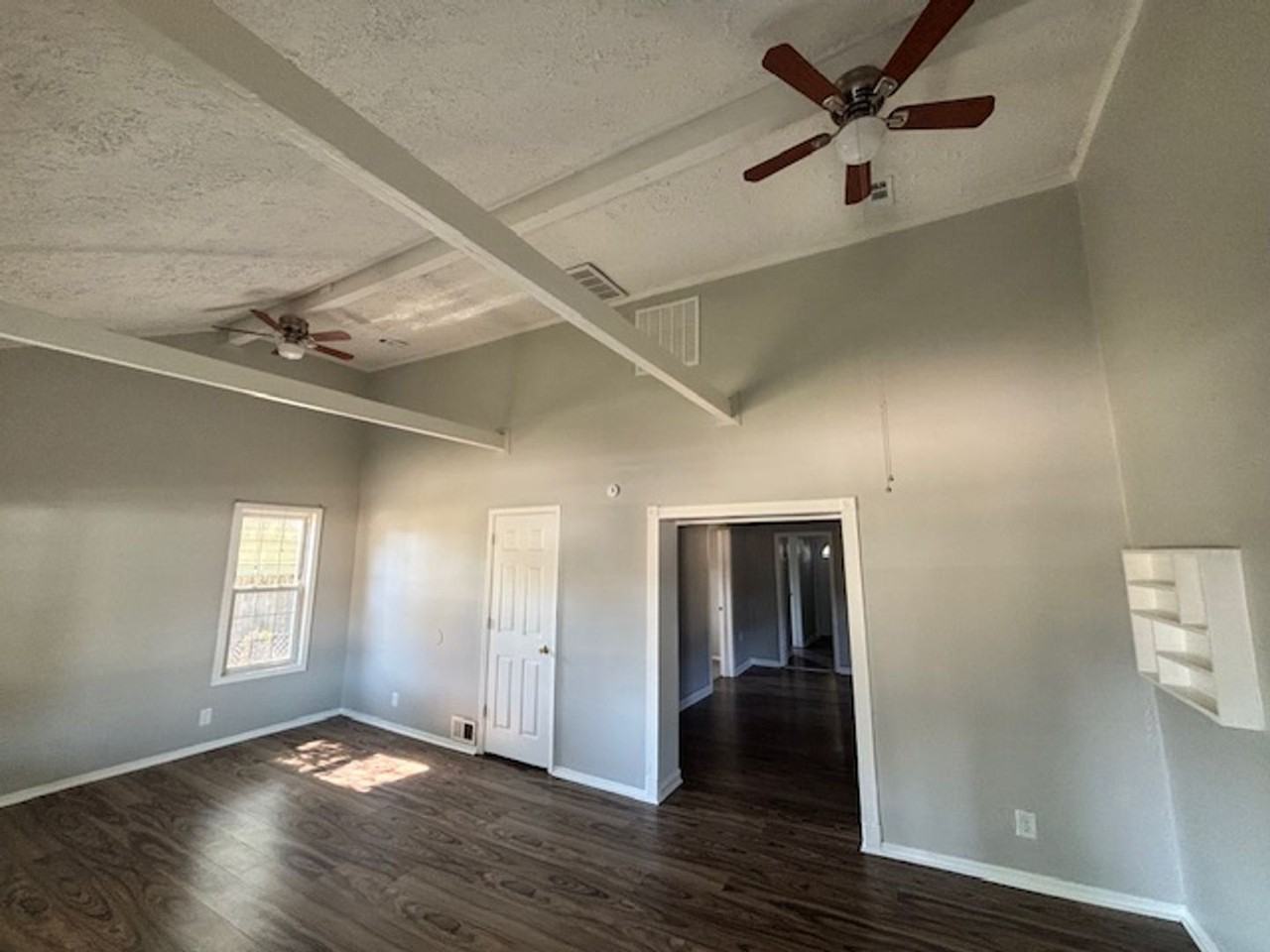 1909 S Kerth Ave - Photo 5 of 14