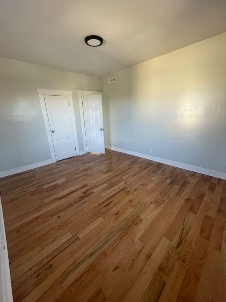 648 648 - 650 Ferry Street - Photo 2 of 9